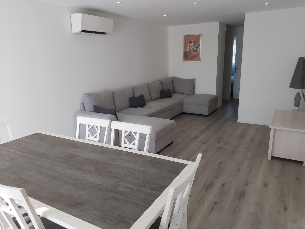 Appartement Grand T3 piscine, garage centre port à Agde Extérieur photo