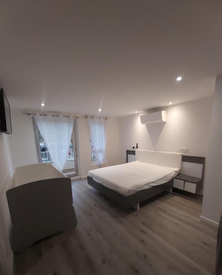 Appartement Grand T3 piscine, garage centre port à Agde Extérieur photo